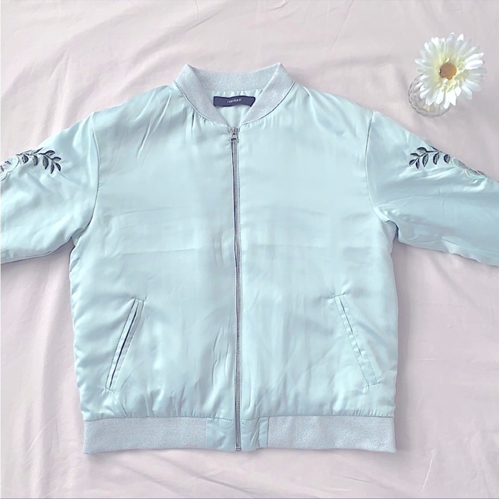 Forever 21 Y2K satin mint bomber jacket, XS, embroidery, quilted. Like new